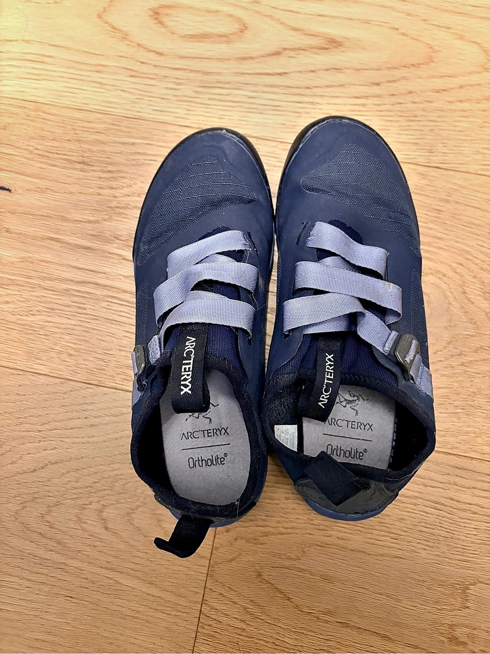 Arc'teryx Approach Shoes Purple & Black US 5.5 (fits like 6.5)